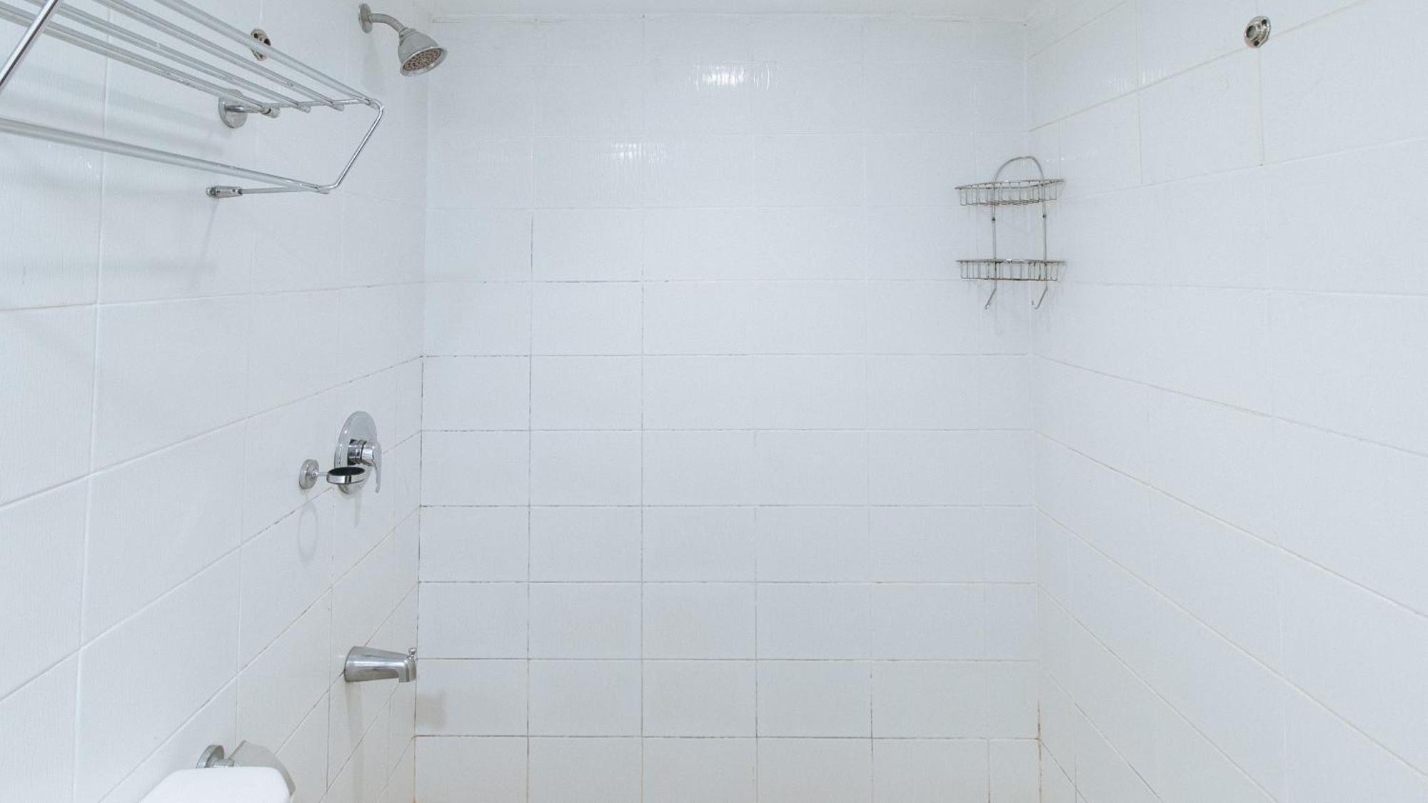 Reddoorz At Dbuilders Rooms Bangkal Makati Makati City Exterior photo