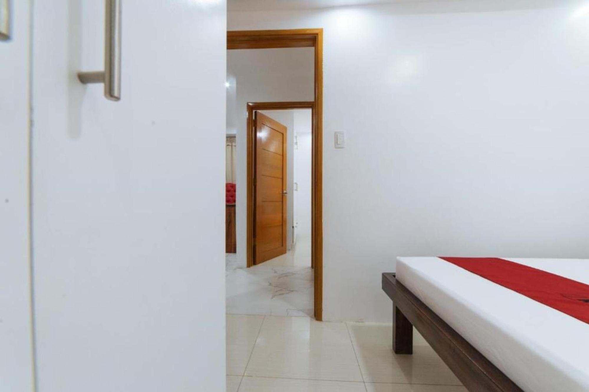 Reddoorz At Dbuilders Rooms Bangkal Makati Makati City Exterior photo