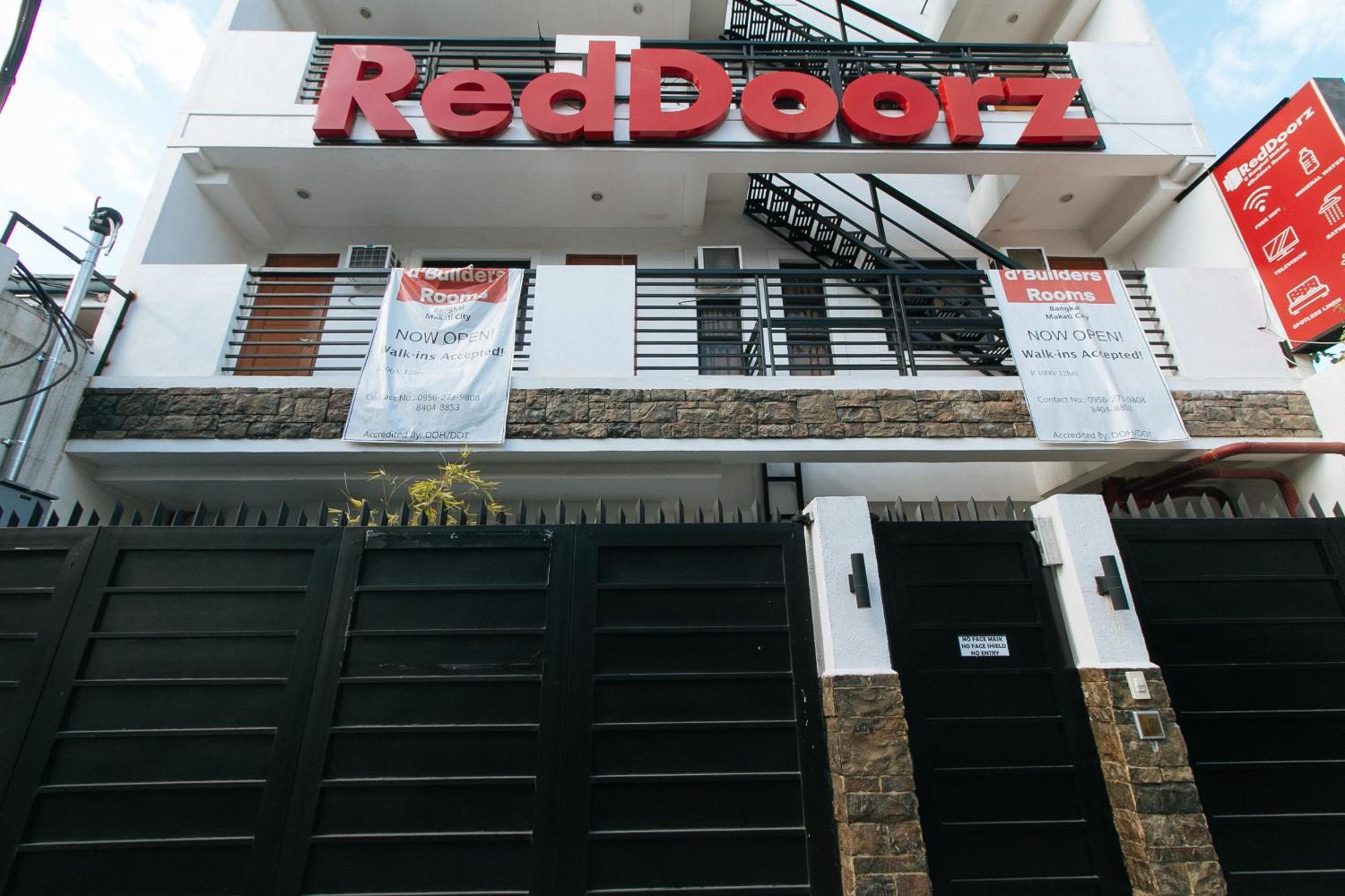 Reddoorz At Dbuilders Rooms Bangkal Makati Makati City Exterior photo